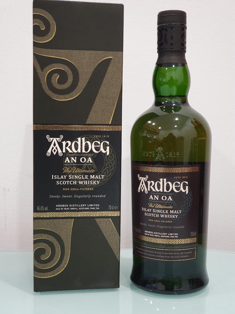 Ardbeg An Oa Single Malt Scotch Whisky Smokertin Gift Pack 700mL