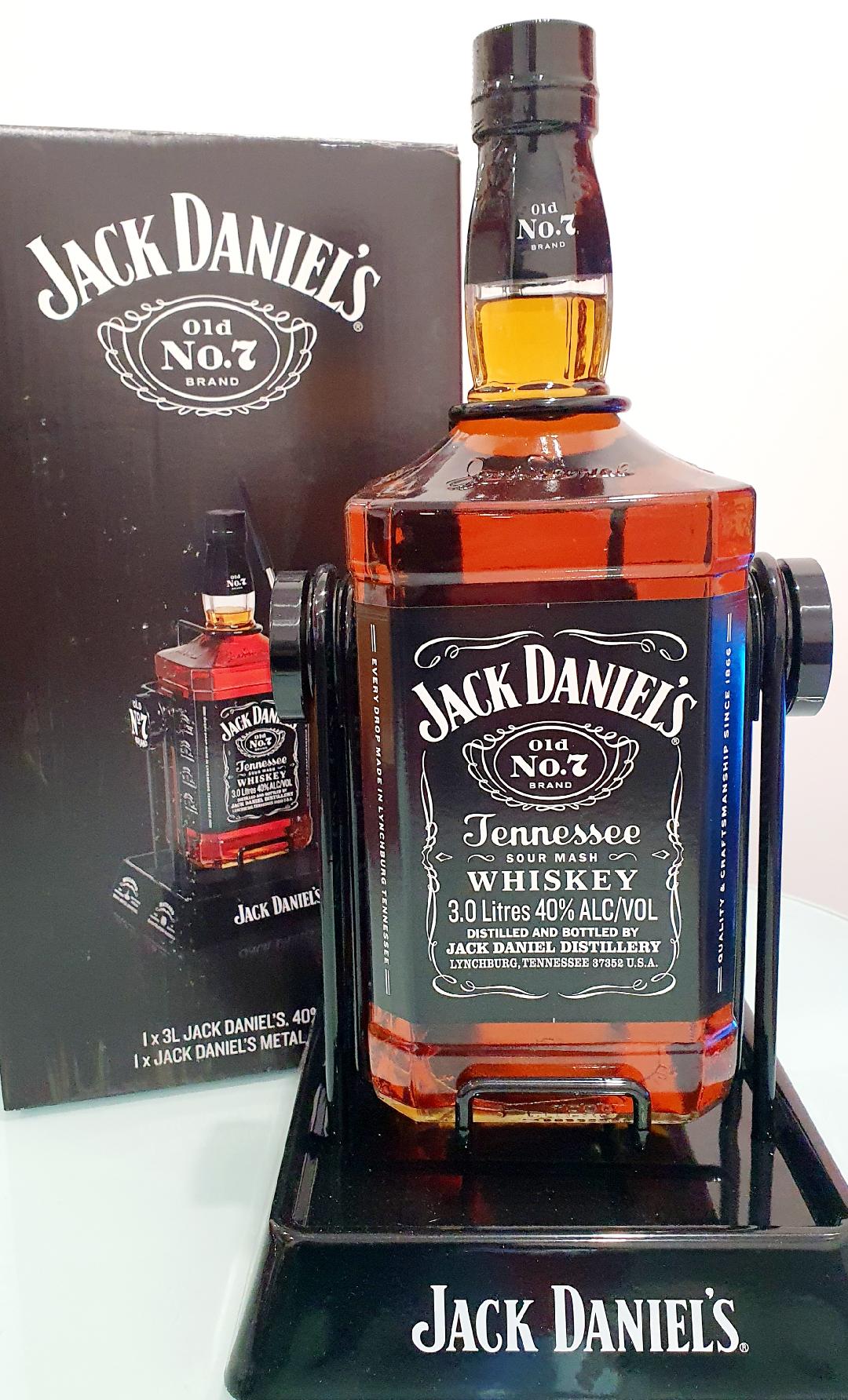 Jack Daniel's Old No.7 Tennessee Whiskey With Cradle 3L